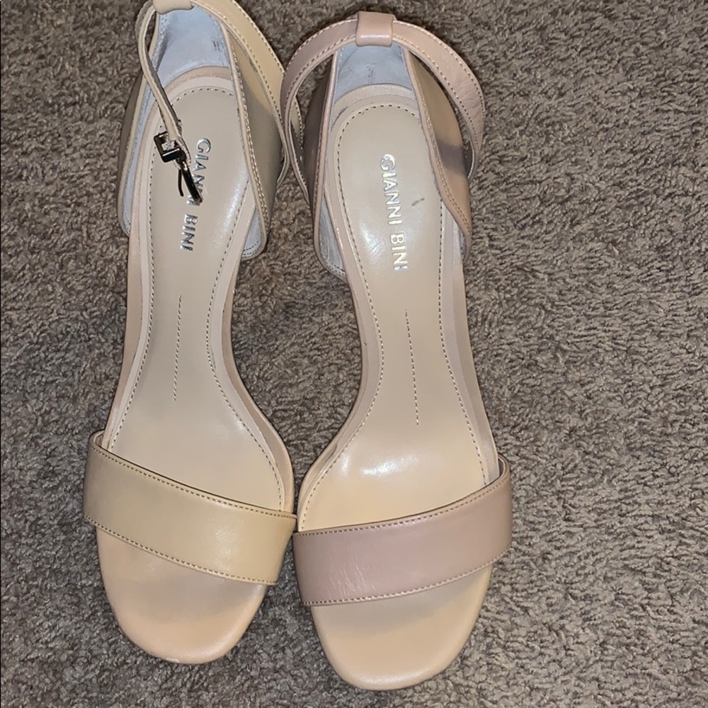 Women’s heel